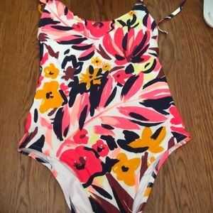☀️☀️☀️☀️one piece Aerie bathensuit ☀️☀️☀️